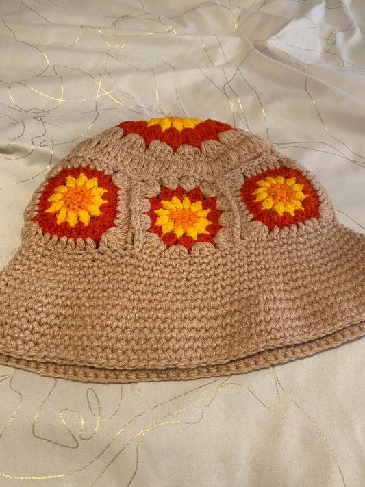 Crochet Bucket Hat (Khaki)