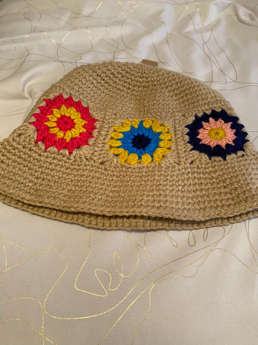 Flowerbomb Crochet Hat (Khaki)